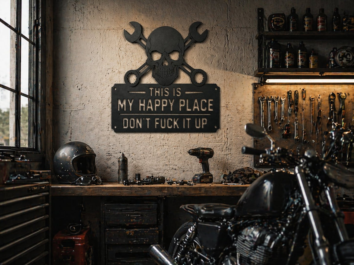 ForgeVibe – „This Is My Happy Place“ Metall-Wandschild