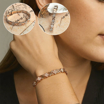 BloomGrace – Kupferarmband mit Blumen, eleganter Stil