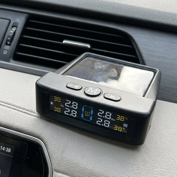 WheelWatch – Intelligentes solarbetriebenes Reifensicherheitssystem