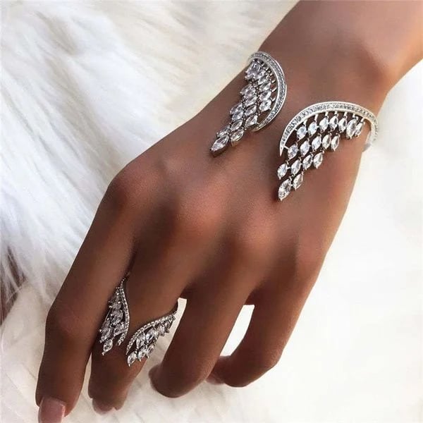 AngelAura – Joyería Ajustable de Alas de Ángel