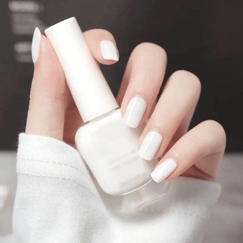 AquaGloss – Ungiftiger Nagellack auf Wasserbasis