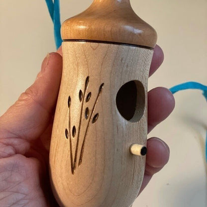 NatureSip – Comedero de colibríes de madera para amantes de la jardinería