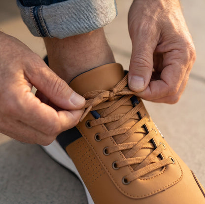 Band — Alltagstauglicher Sneaker mit Streifendetails