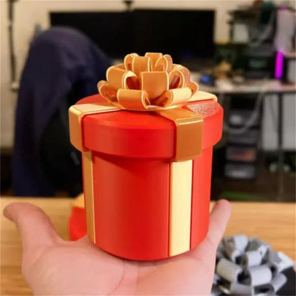 GiftQuest – Weihnachtliche Geschenkschachtel im Matroschka-Stil