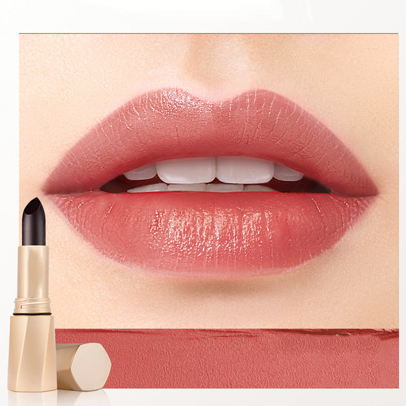 VelvetTint – Feuchtigkeitsspendender Lippenstift mit intensiver Farbkraft