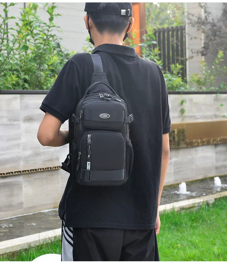 UrbanStride – Verstellbare, legere Reise-Brusttasche
