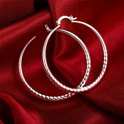 LumiLuxe – Pendientes de aro con corte brillante de diamante