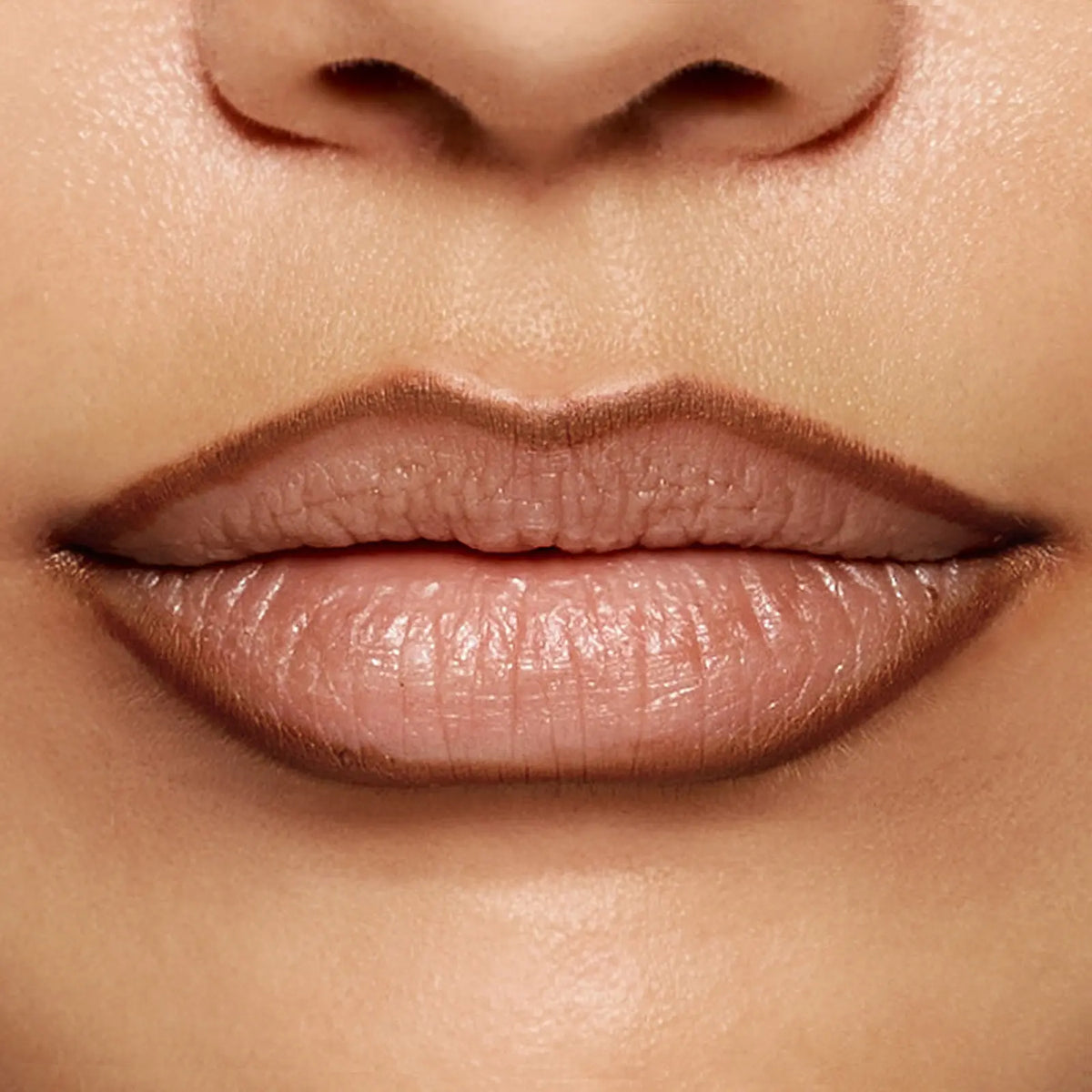 VelvetLine – Delineador de labios de deslizamiento suave
