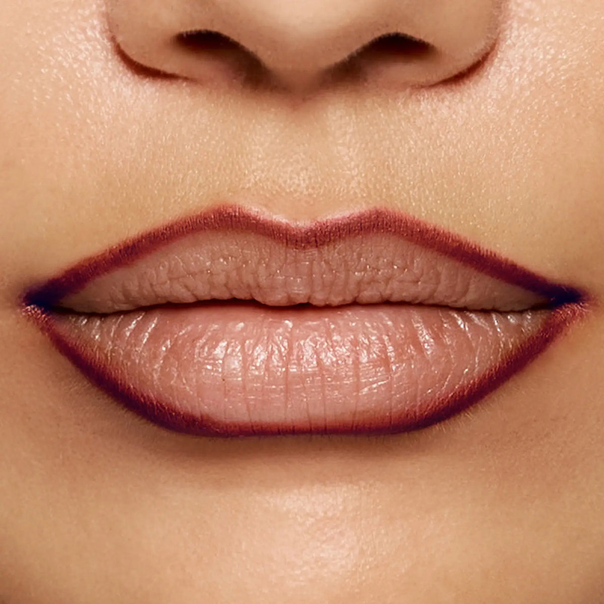 VelvetLine – Delineador de labios de deslizamiento suave