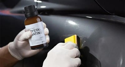 RevitaShield – Restaurador de plástico de larga duración